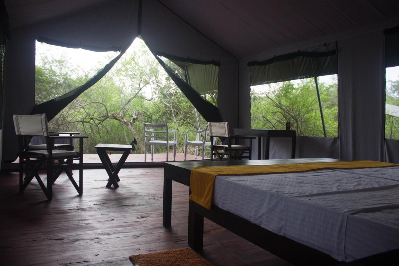 Elephant Lake Yala Tissamaharama Exterior photo